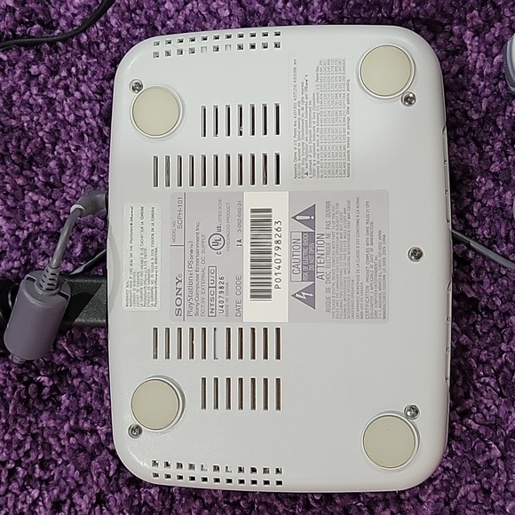 Sony Playstation 1 PsOne Slim With Memory Card, Controller & 5 games - Picture 5 of 11